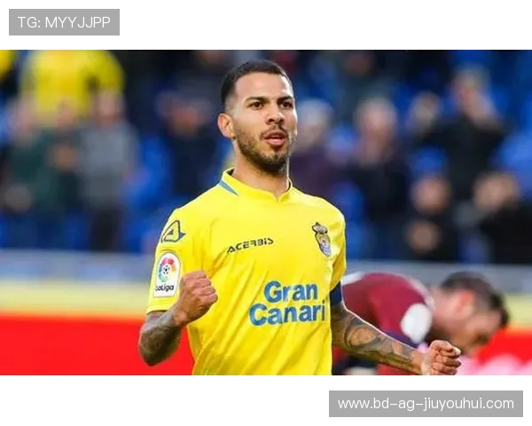 从金刚跳解析现代足球运动员高效核心发力与稳定身体控制技巧关键